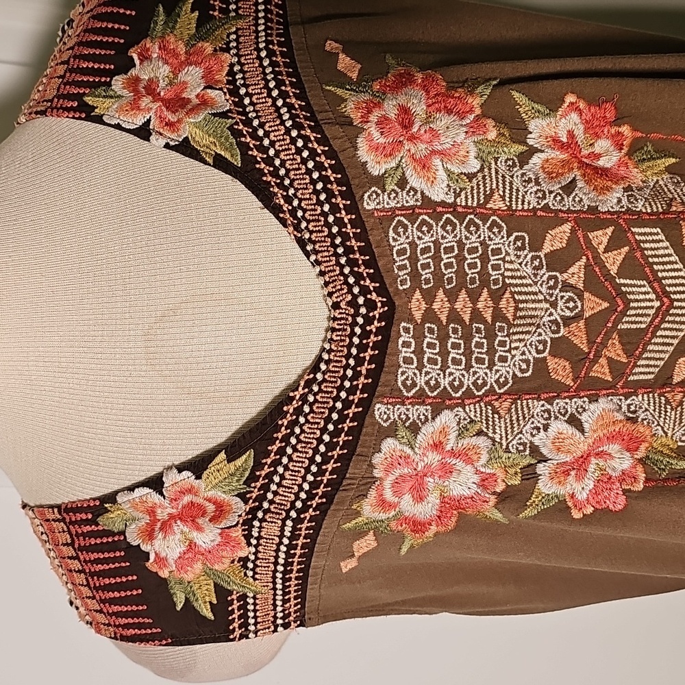 Johnny Was Olive Green Sleeveless Dress with Floral Embroidery. Size Meduim - Picture 2 of 9